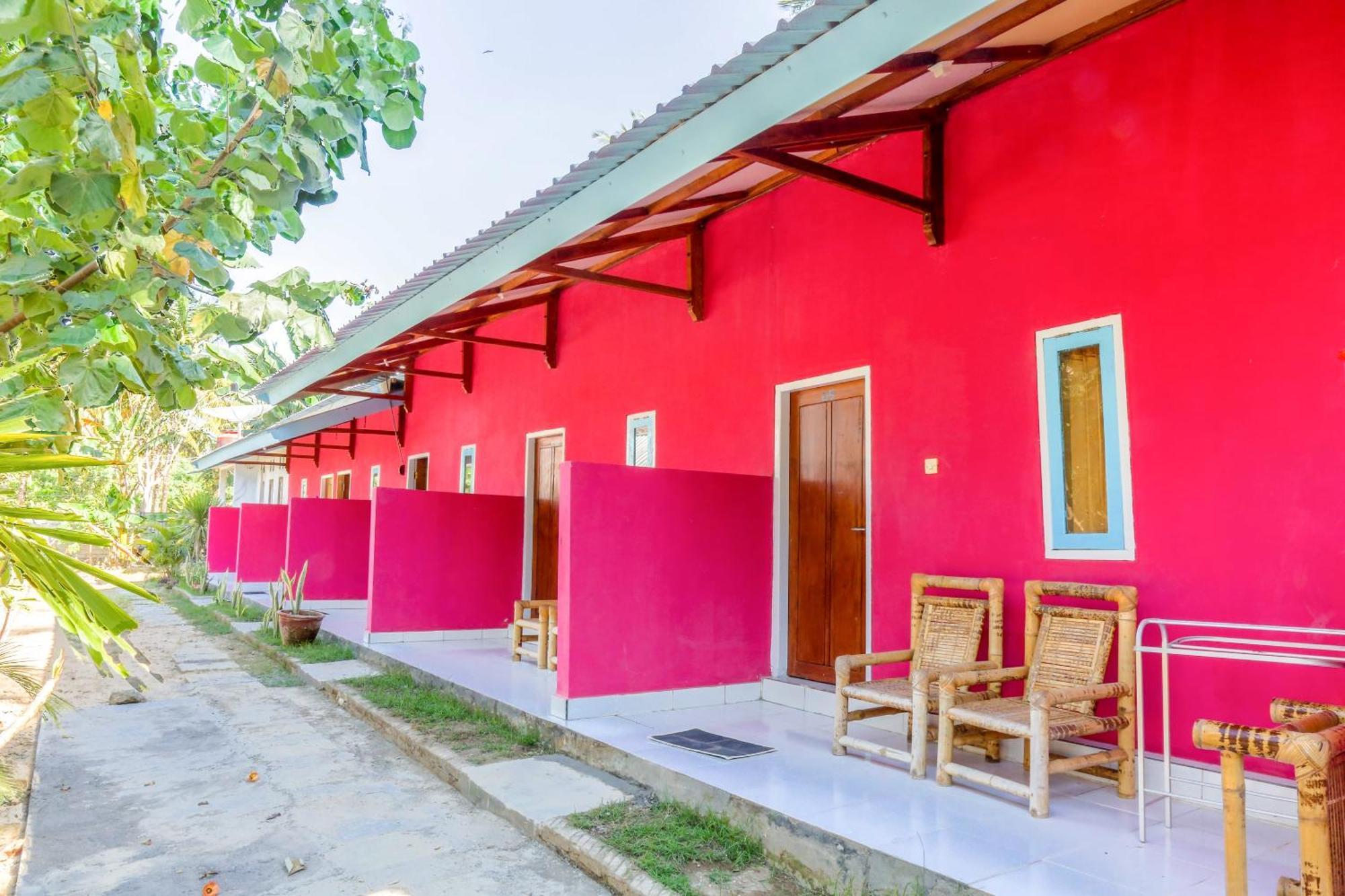 Oyo 1662 Zury Homestay Kuta  Exterior photo