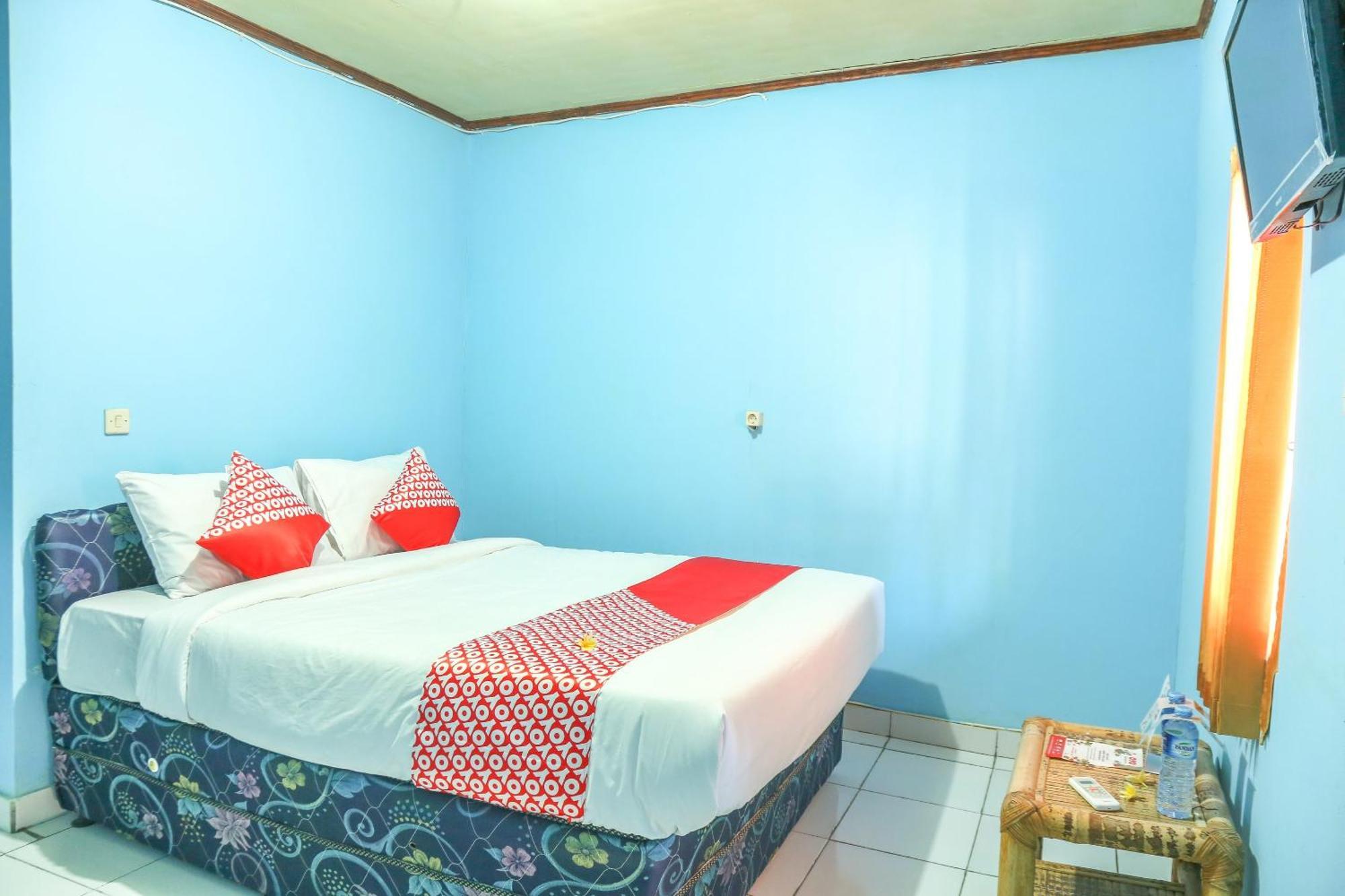 Oyo 1662 Zury Homestay Kuta  Exterior photo